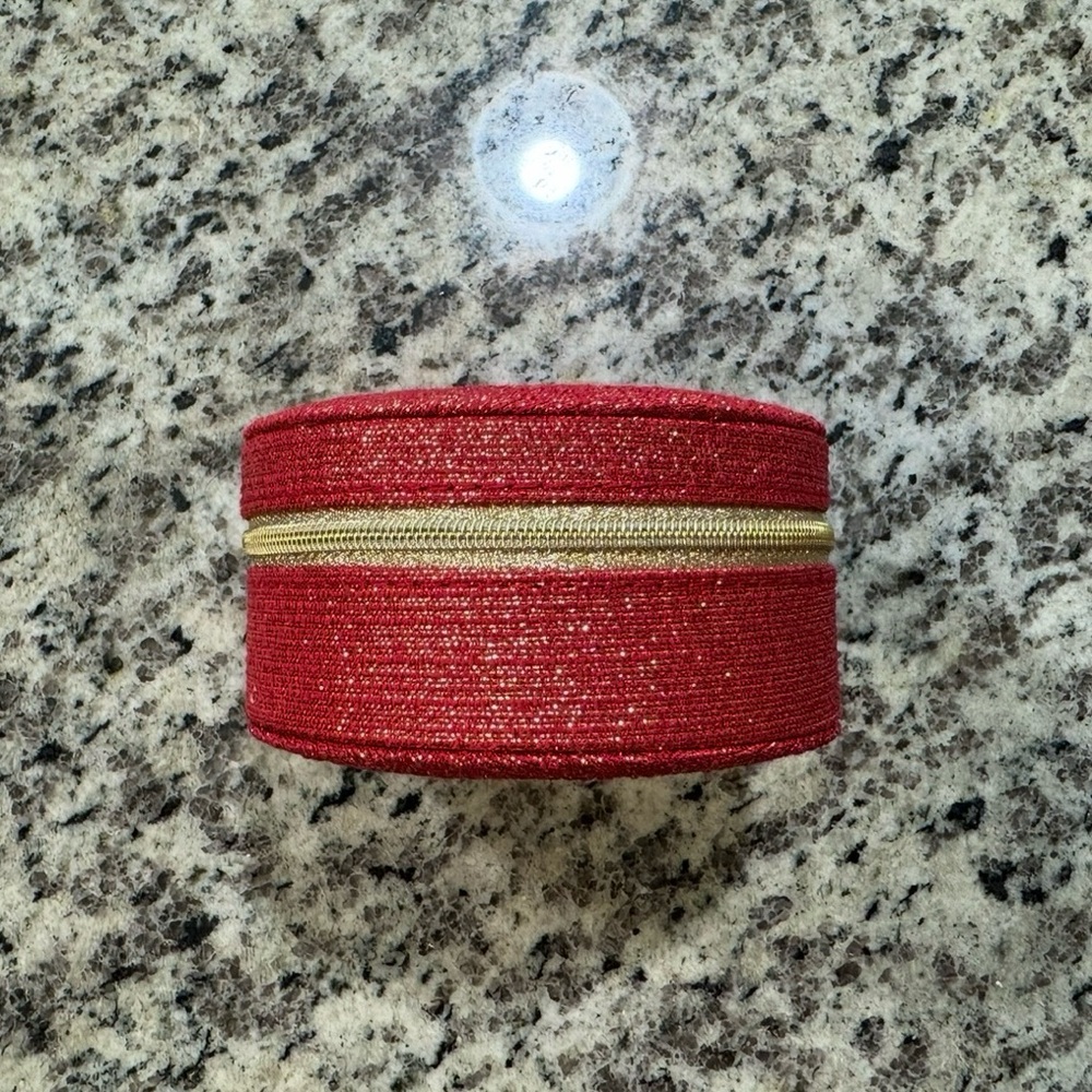 Dior Beauty Red and Gold Jewelry Zip Case - Picture 3 of 9